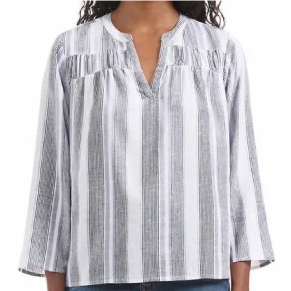 SPLENDID M linen blend white, gray, lavender striped V neck boxy blouse